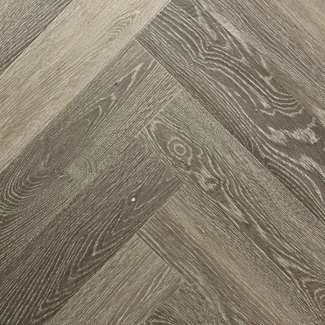 Estyle Symphony LVT Worn Oak Herringbone